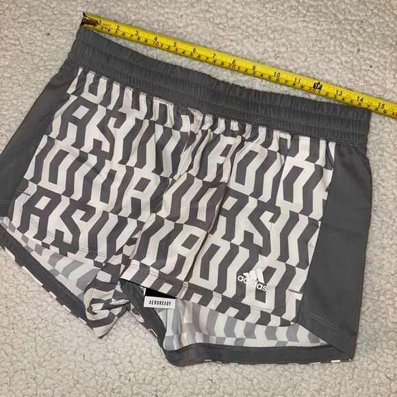 Adidas Small Pacer Women’s Active Shorts Gray White Abstract Stripe Pattern NWT - Picture 3 of 8